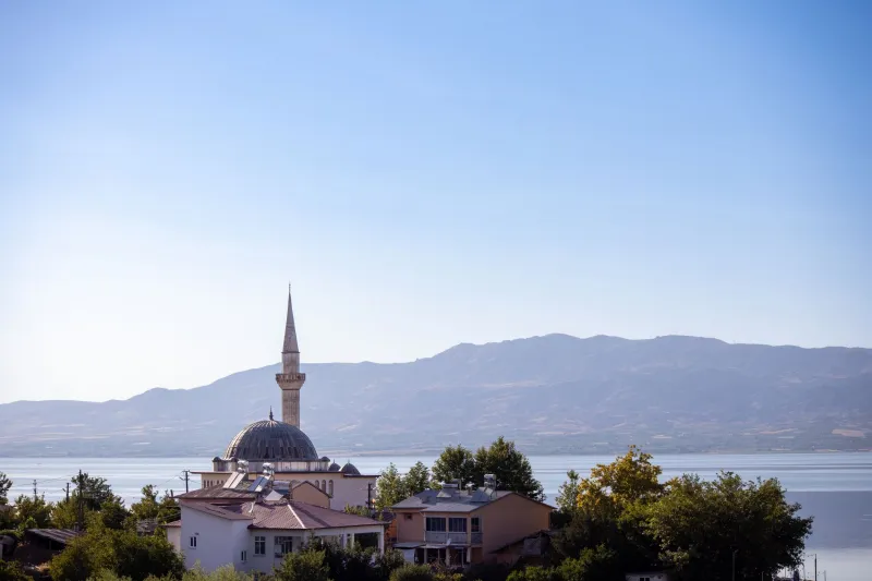 Your Complete Traveler's Companion to Elazığ: Culture, Cuisine, and Local Etiquette for American Visitors